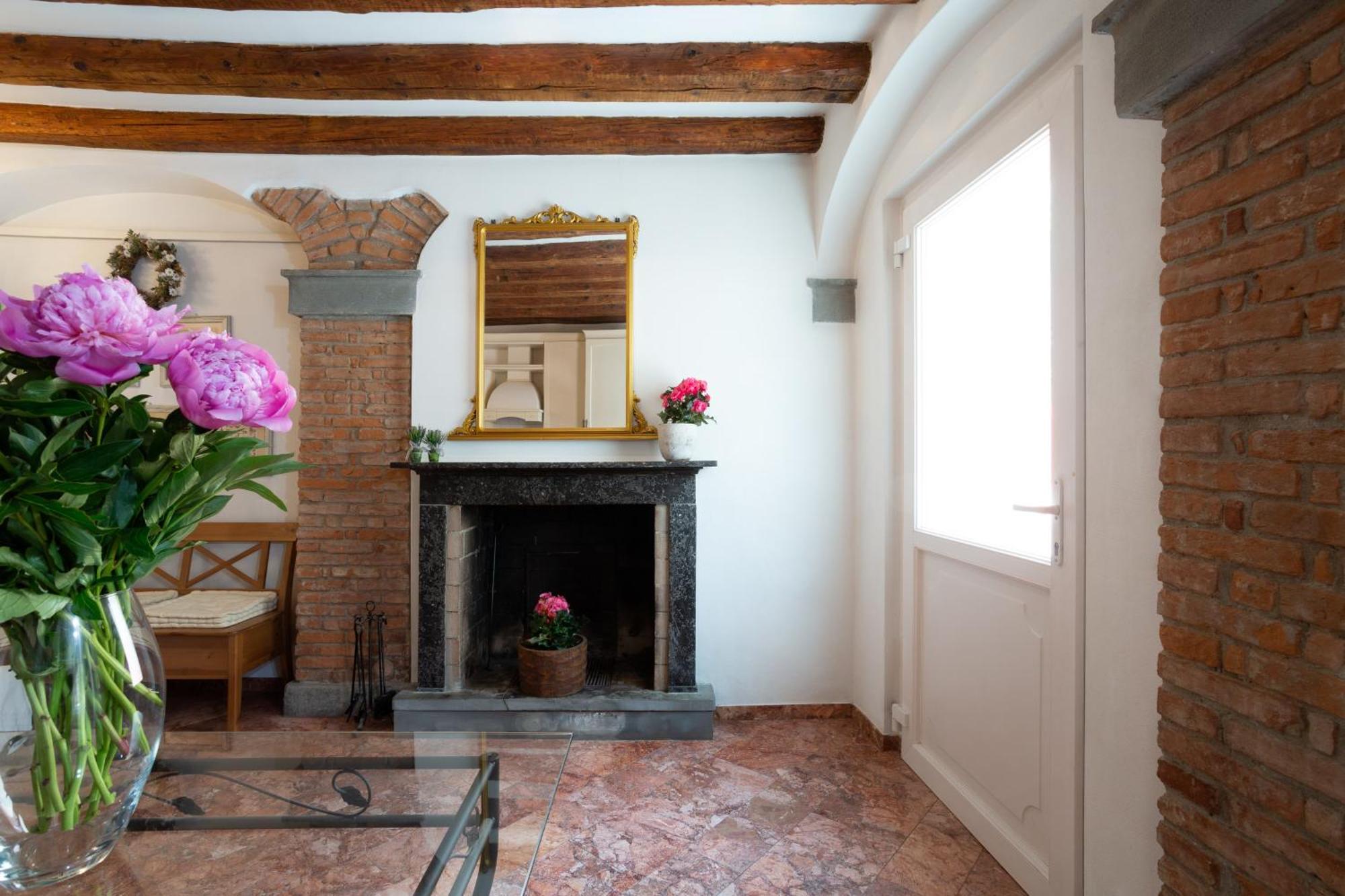 La Castellana Apartment Bergamo Ngoại thất bức ảnh